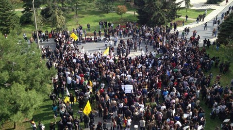 İTÜ Araştırma Görevlileri 'Asistan Kıyımı'nı Protesto Etti