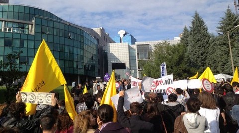 İTÜ Araştırma Görevlileri 'Asistan Kıyımı'nı Protesto Etti