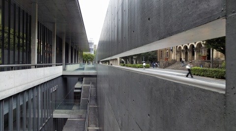 Brüt Beton - Fukutake Hall Tokyo Üniversitesi