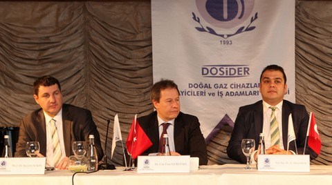 Prof. Dr. Kerem Alkin (sol başta), Dr. Can Fuat Gürlesel ve Yrd. Doç. Dr. Av. Harun Kılıç