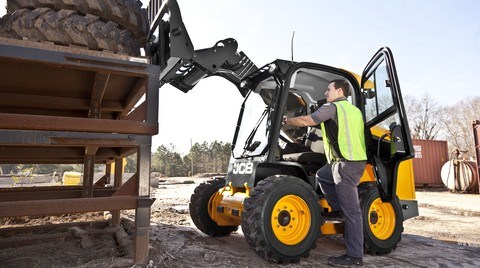 Nokta Dönüşlü Mini Yükleyici JCB’ye Ödül Getirdi