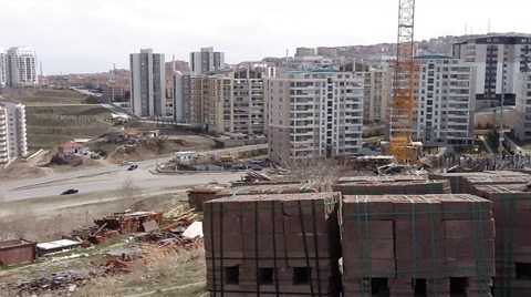 Eski Bakan da Konut Mağduru