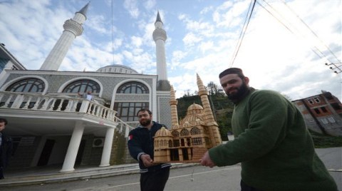 4 Ayda 41 Bin Kibrit Çöpünden Maket Yaptı