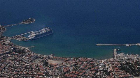 Genç Mimarlar Kuşadası için Proje Üretti