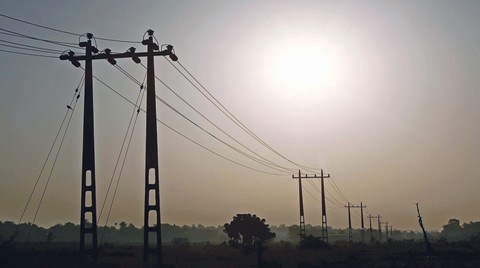 Elektrik Tamam, Sıra 3. Havalimanında!