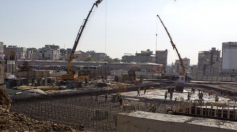 Taksim’in Üstü Altında 