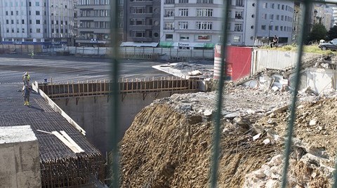 Taksim’in Üstü Altında 