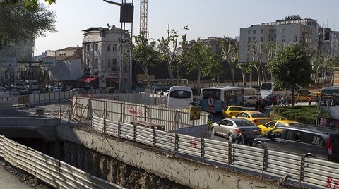 Taksim’in Üstü Altında 