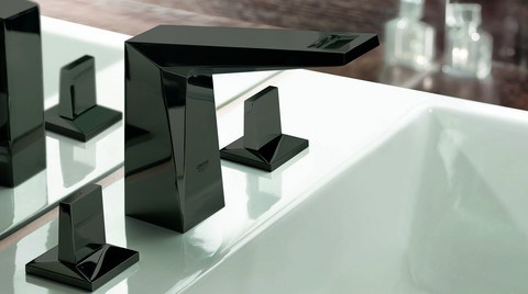 GROHE Siyahın İhtişamı Banyolara Taşıyor