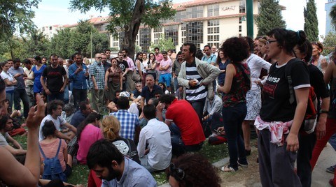 İstanbul Gezi Parkı için Nöbette