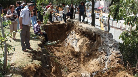 İstanbul Gezi Parkı için Nöbette