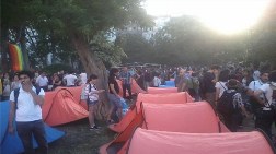 Taksim Gezi Parkı'nda Nöbete Devam