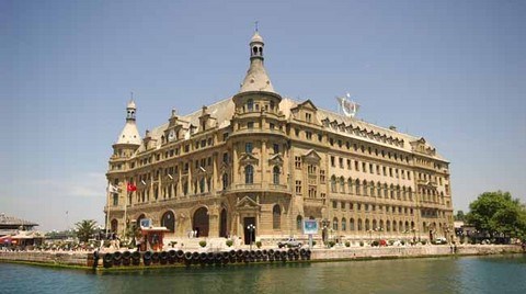 "Haydarpaşa Garı Orada Duruyor; Kapatılması Söz Konusu Değil"