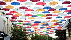 Şemsiyeli Sokak Açıldı