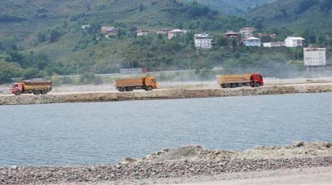 Denize Dolgu Havalimanı İçin 13 Milyon Taş!