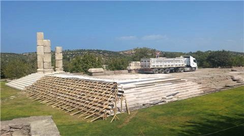 Apollon Tapınağı'nın Üstüne TIR Çıkardılar!