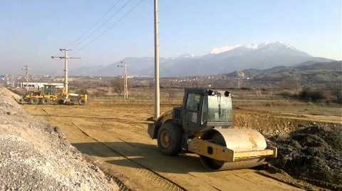 Yol İşçisi Silindir Altında Kaldı!