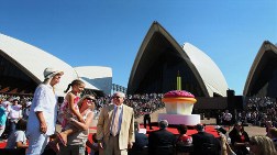 Sidney Opera Evi 40'ı Devirdi