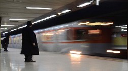Ankara Metrosuna İş Makinesi Çarptı!