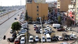 Yıkılan Binaların Arsaları Otopark Oldu
