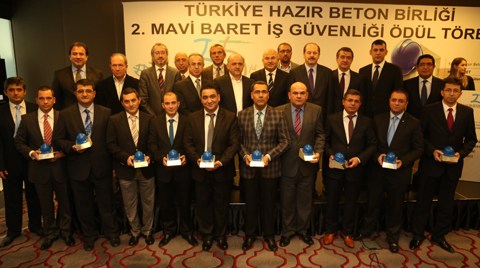 Mavi Baretler Sahiplerini Buldu Mavi Baretler Sahiplerini Buldu