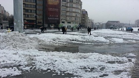 Taksim Meydanı Karda Sınıfta Kaldı!