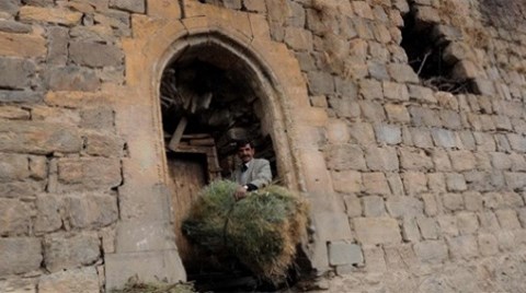 Tarihi Ayıp: Önce Okul, Şimdi Samanlık