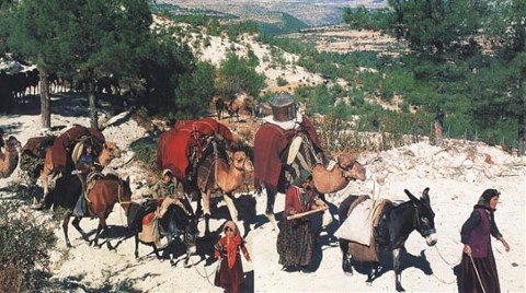 Arıcı ve Göçerlere Güneş Enerjisi Dağıtıldı