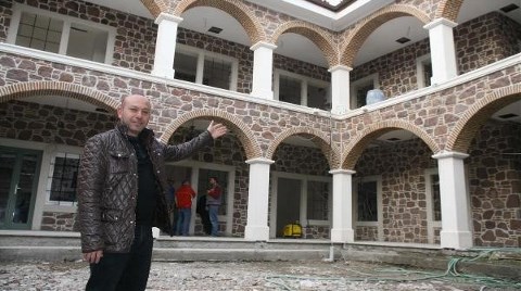 Küçük Karaosmanoğlu Hanı Ayağa Kalkıyor