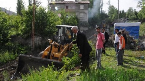 80 Yıllık Mahalle Yola Kavuştu