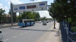 Kampüsün Ortasından Geçen Yol Tehlike Yaratıyor!