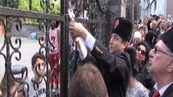 Mahalleli Zincirleri Kırarak Parka Girdi!