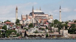 Ayasofya'da Nefes Almak Bile Tehlikeli!