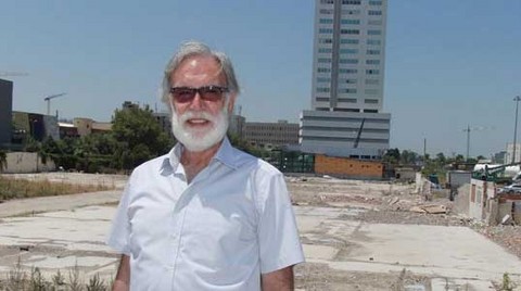 Ailesi Gökdelen İstedi, O Engelledi