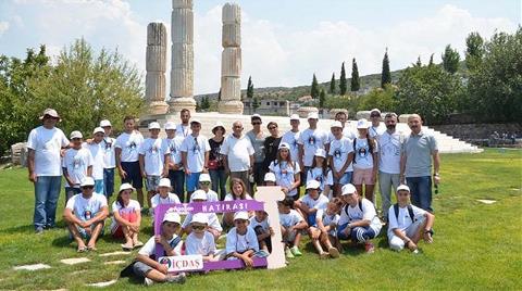 Küçük Arkeologlar İşbaşında