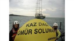 Greenpeace'in Gemisi Kömüre Karşı Çanakkale'de