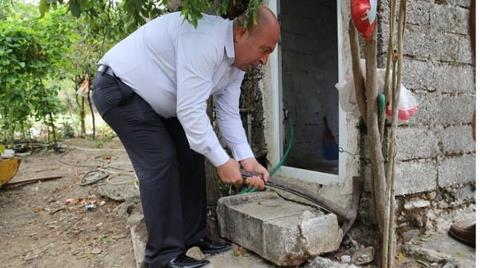 2 Bin Yıllık Mezar Taşı Tuvalete Giriş Basamağı Oldu