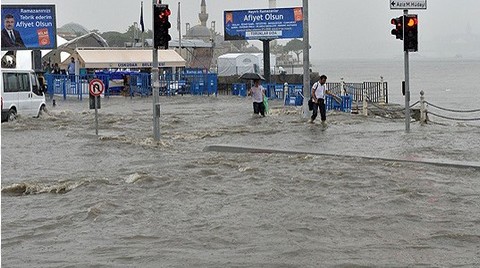 Üsküdar Meydanı'nda Altyapı Değişiyor