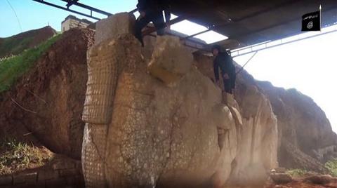IŞİD, Ninova'da Antik Heykelleri Parçaladı