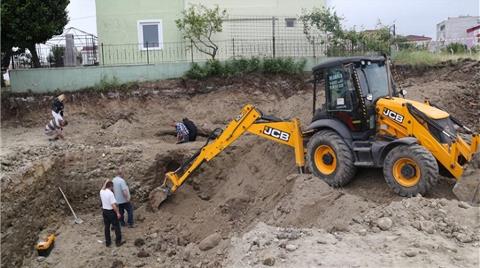 İnşaat Temeli Kazısında Mezar Odası Bulundu