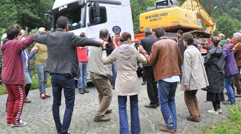 Yeşil Yol'da Mahkeme Ağaç Kesimini Durdurdu