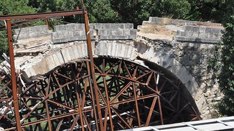 589 Yıl Ayakta Kaldı; Restorasyonu Sırasında Yıkıldı