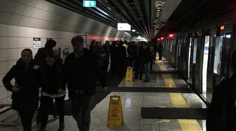 Marmaray Durağında Atık Su Sızıntısı