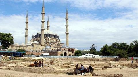 Han Kazısında Roma Mezarlığı Bulundu