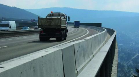 "Can Kayıplarını Beton Bariyerler ile Azaltmak Mümkün"