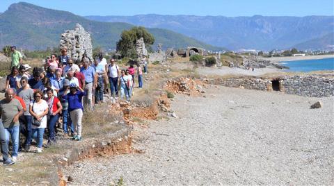 Antik Kent Dalgalara Kurban Ediliyor