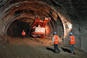 Başkan Kocaoğlu’ndan Metro Çıkışı