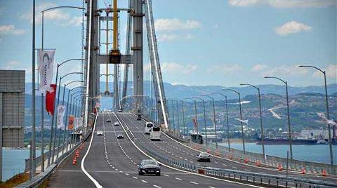 Köprüde İndirim Yoğunluk Getirdi