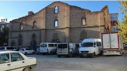 200 Yıllık Kilise Otopark Oldu