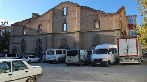 200 Yıllık Kilise Otopark Oldu